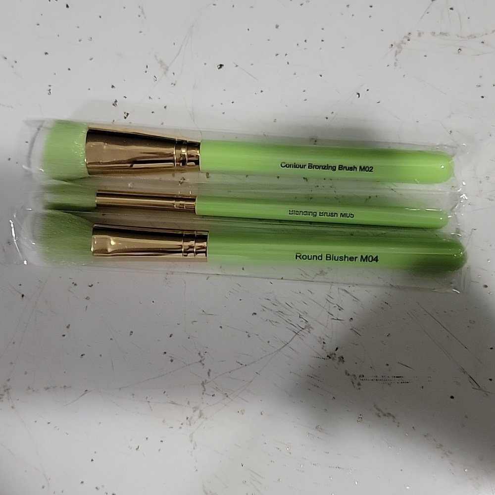 NIP! SLMISSGLAM set of 3 green makeup brushes! - Picture 3 of 5